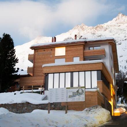 Elite Alpine Lodge