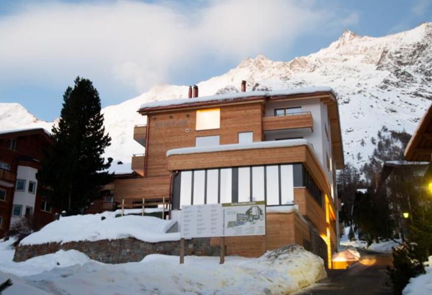 Elite Alpine Lodge