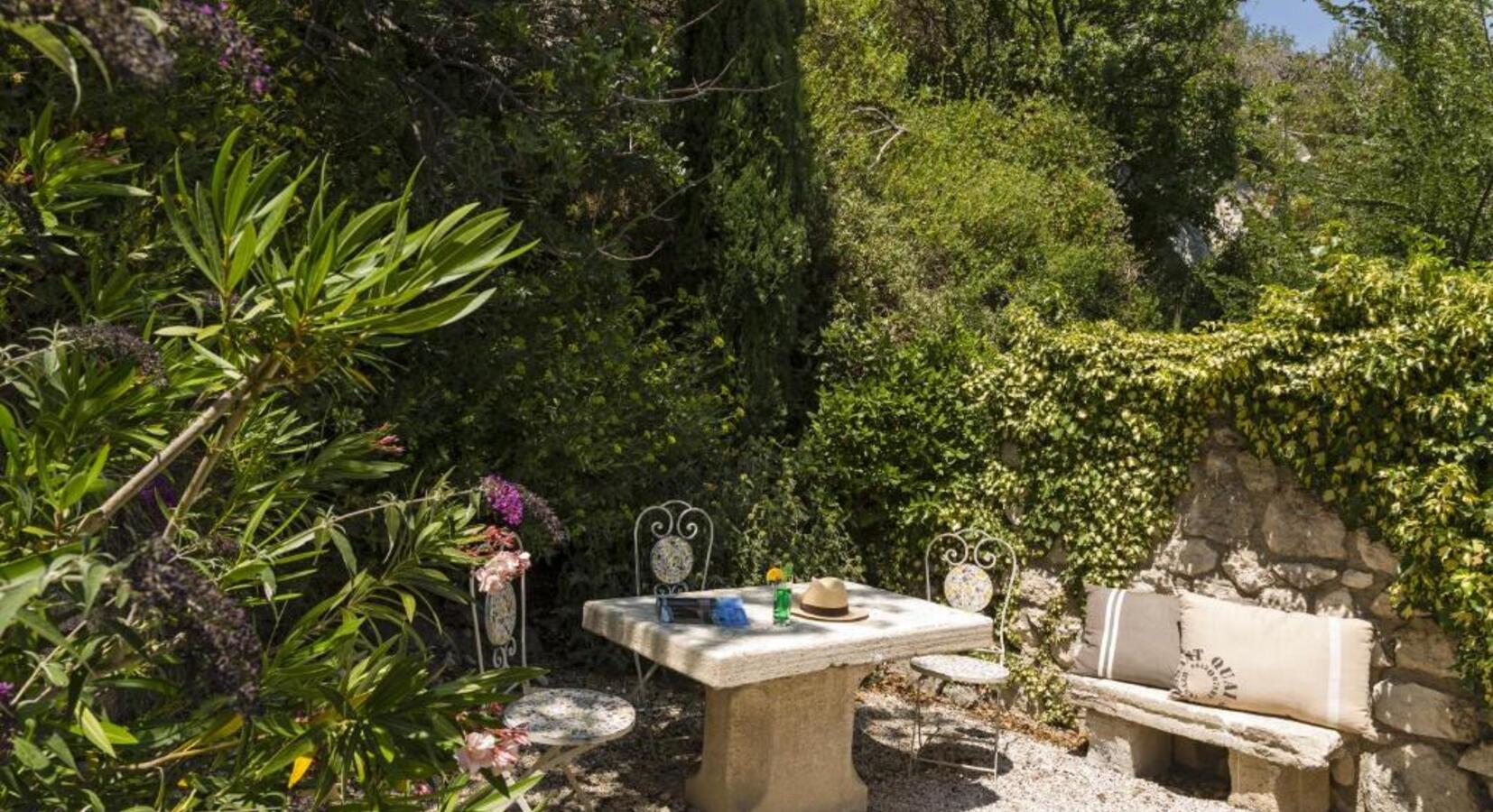 Delightful garden at Le Mas D'Aigret