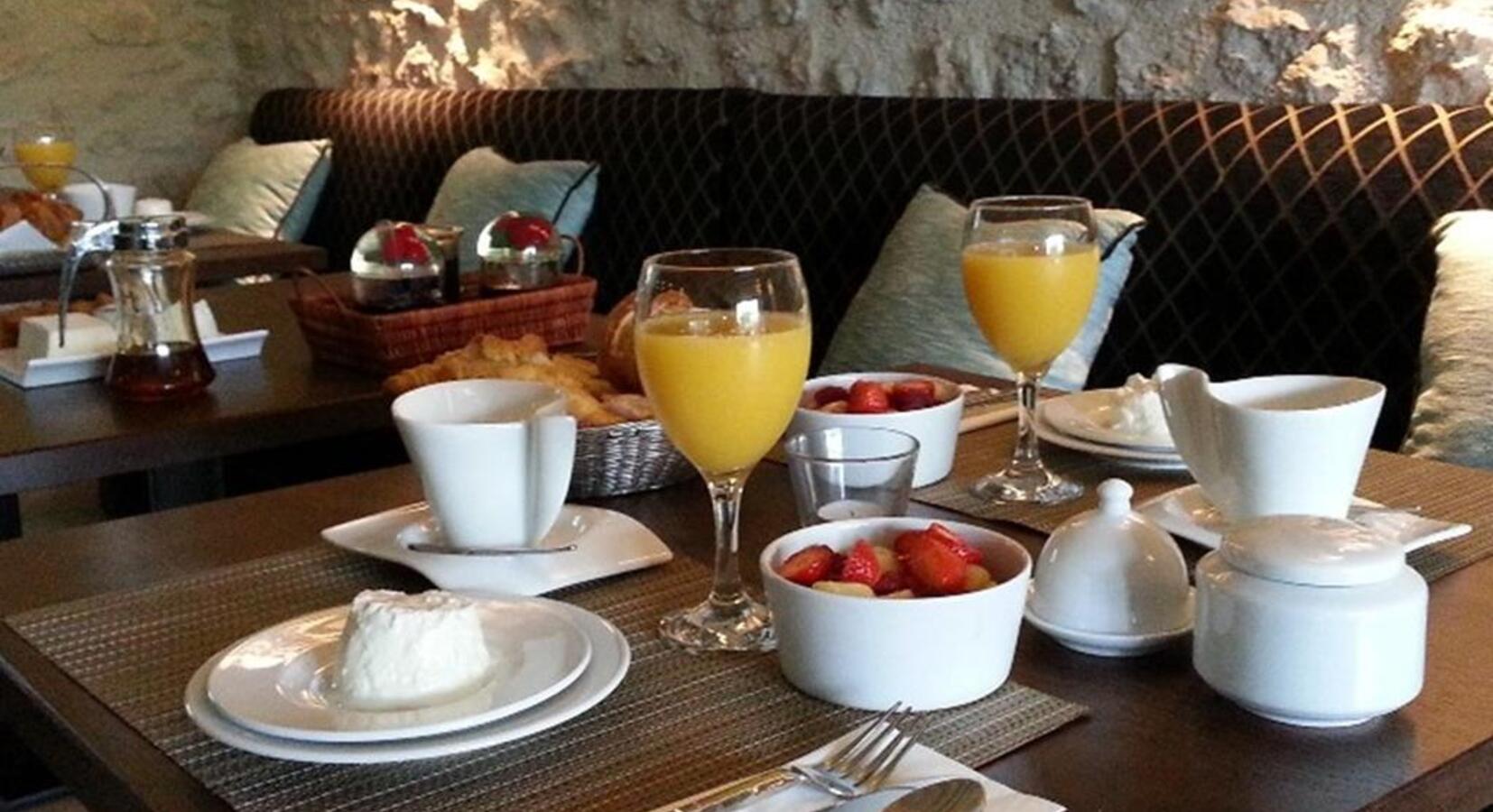 Breakfast spread