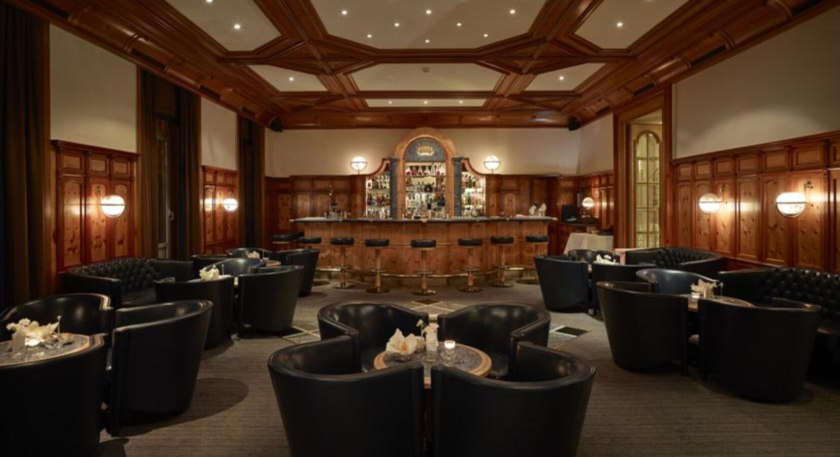 Hotel Bar