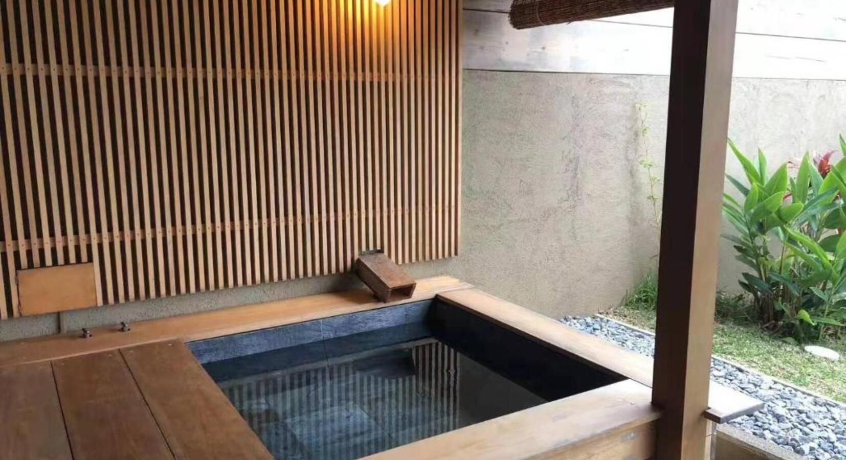 Garden House with Outdoor Bath