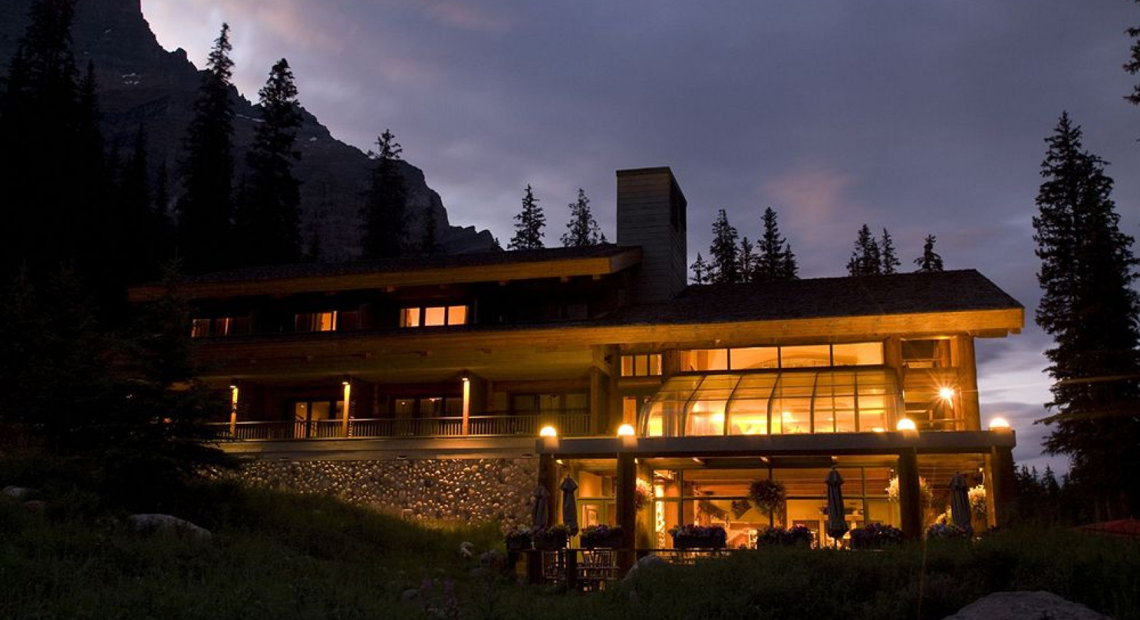 Photo of Moraine Lake Lodge