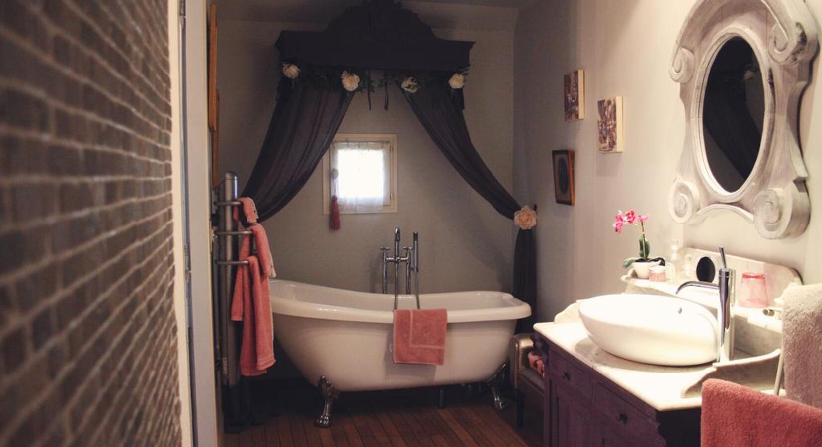 En suite bathroom