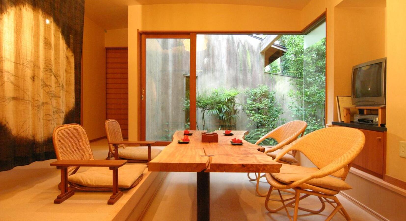 Japanese-style room 