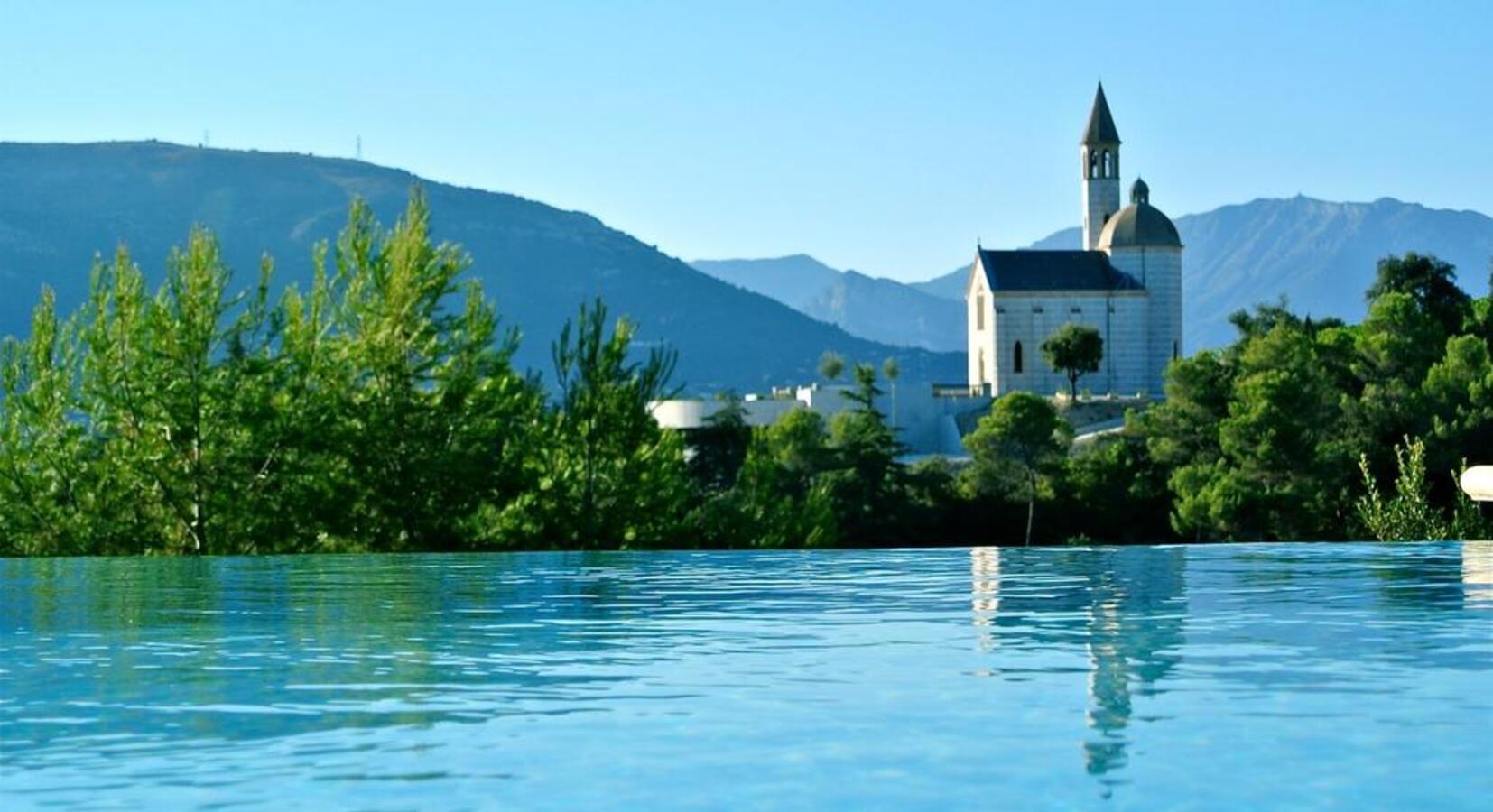 Pool and view