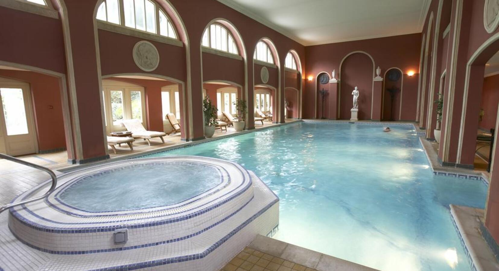 Indoor pool/Spa area