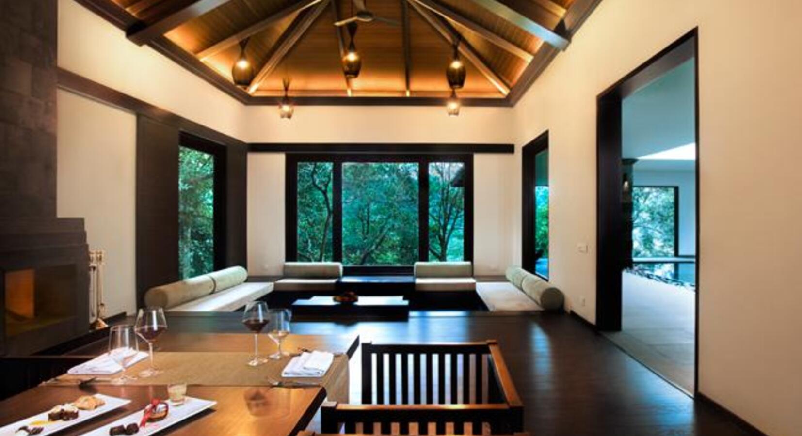 Luxury Bliss Villa Dining Room