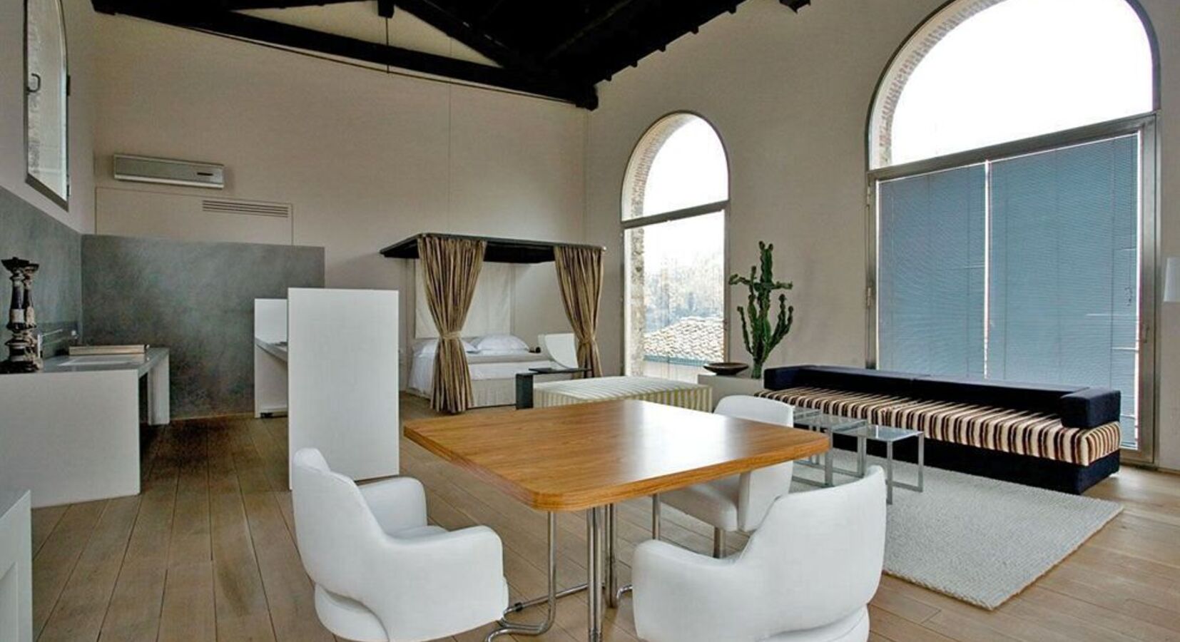 Loft Dining