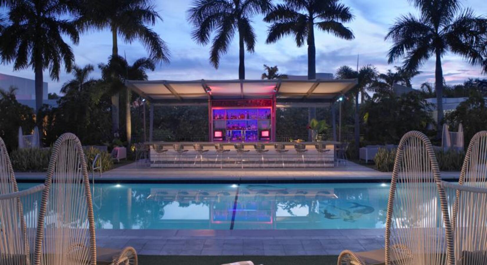 Poolside bar