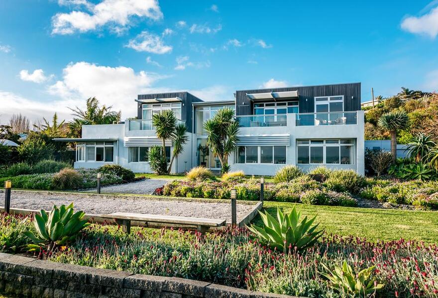 Waiheke Waterfront Lodge