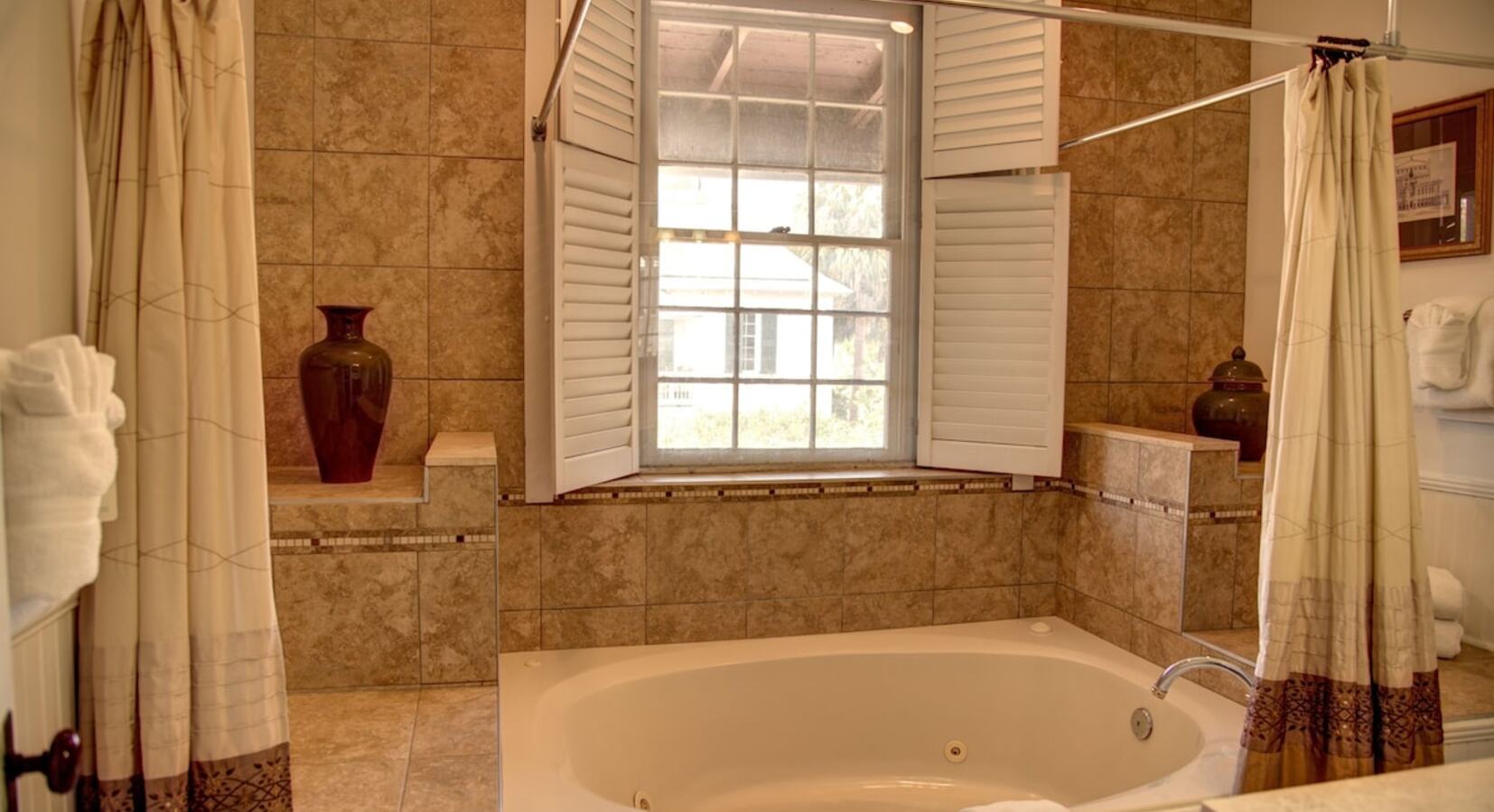 Bathroom with jetted tub