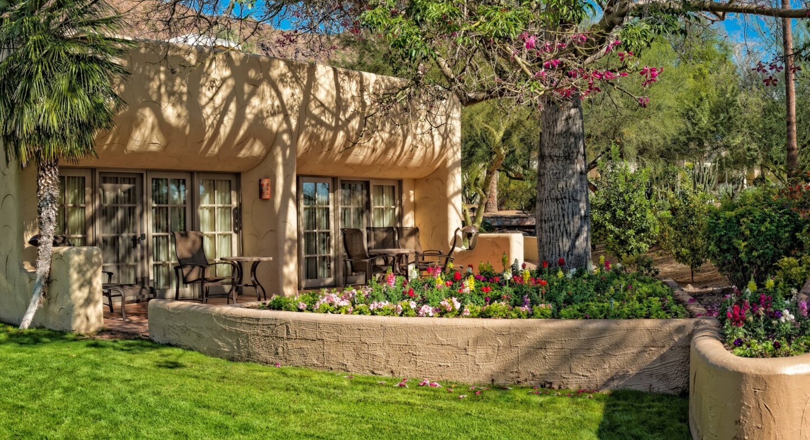 Guest rooms with private patio