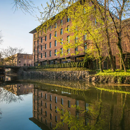 The Rosewood Exterior