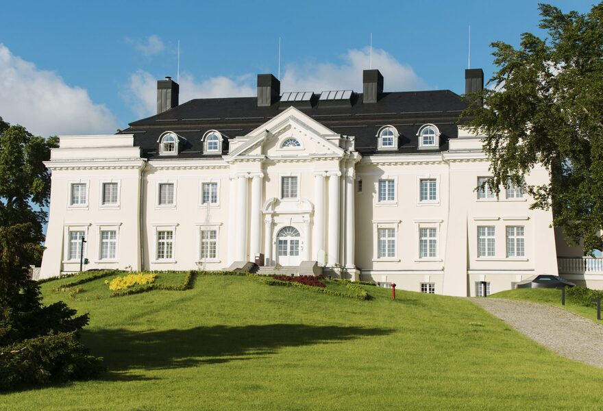 Komierowo Palace