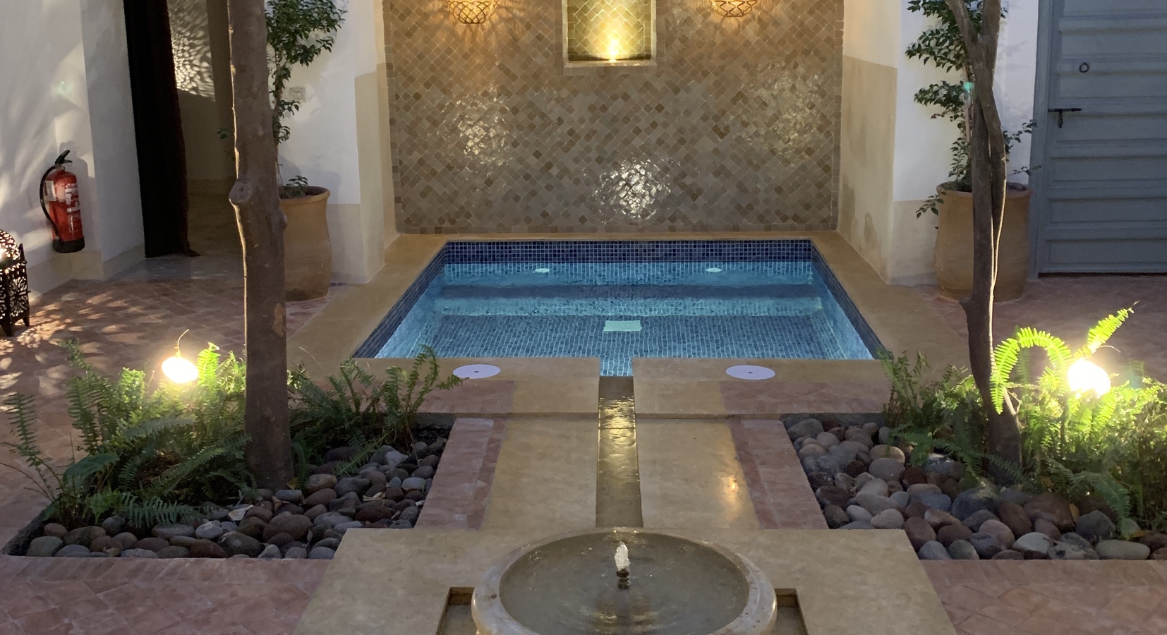 Plunge pool