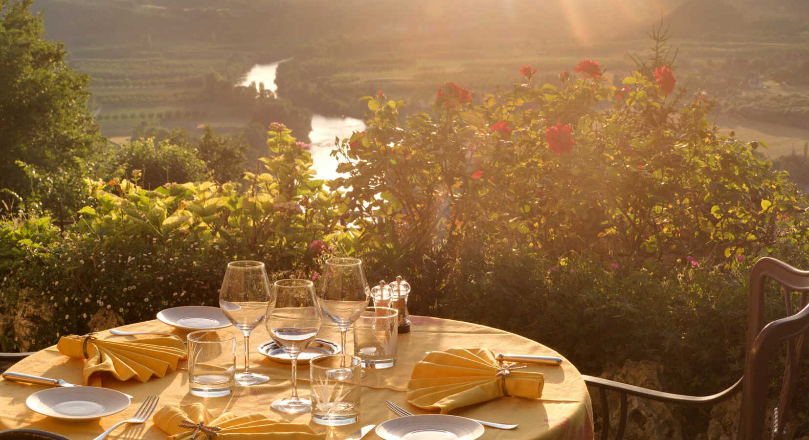 Al Fresco Dining with River Views