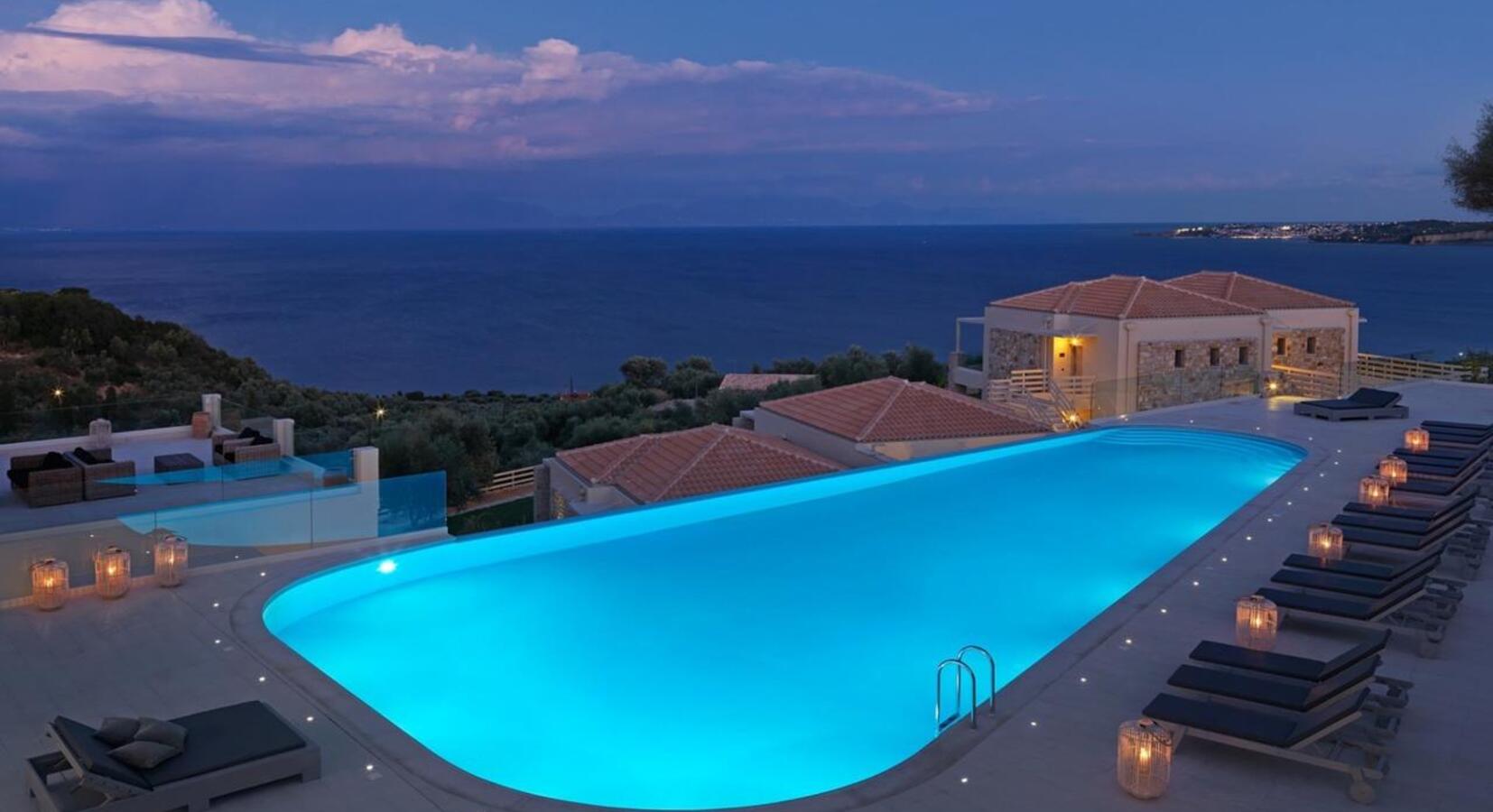 Hote pool by night