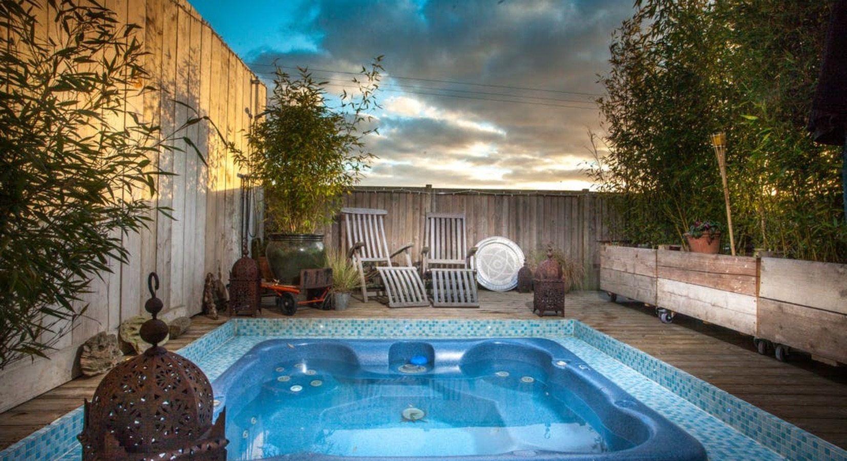 Spa Room outdoor hot tub