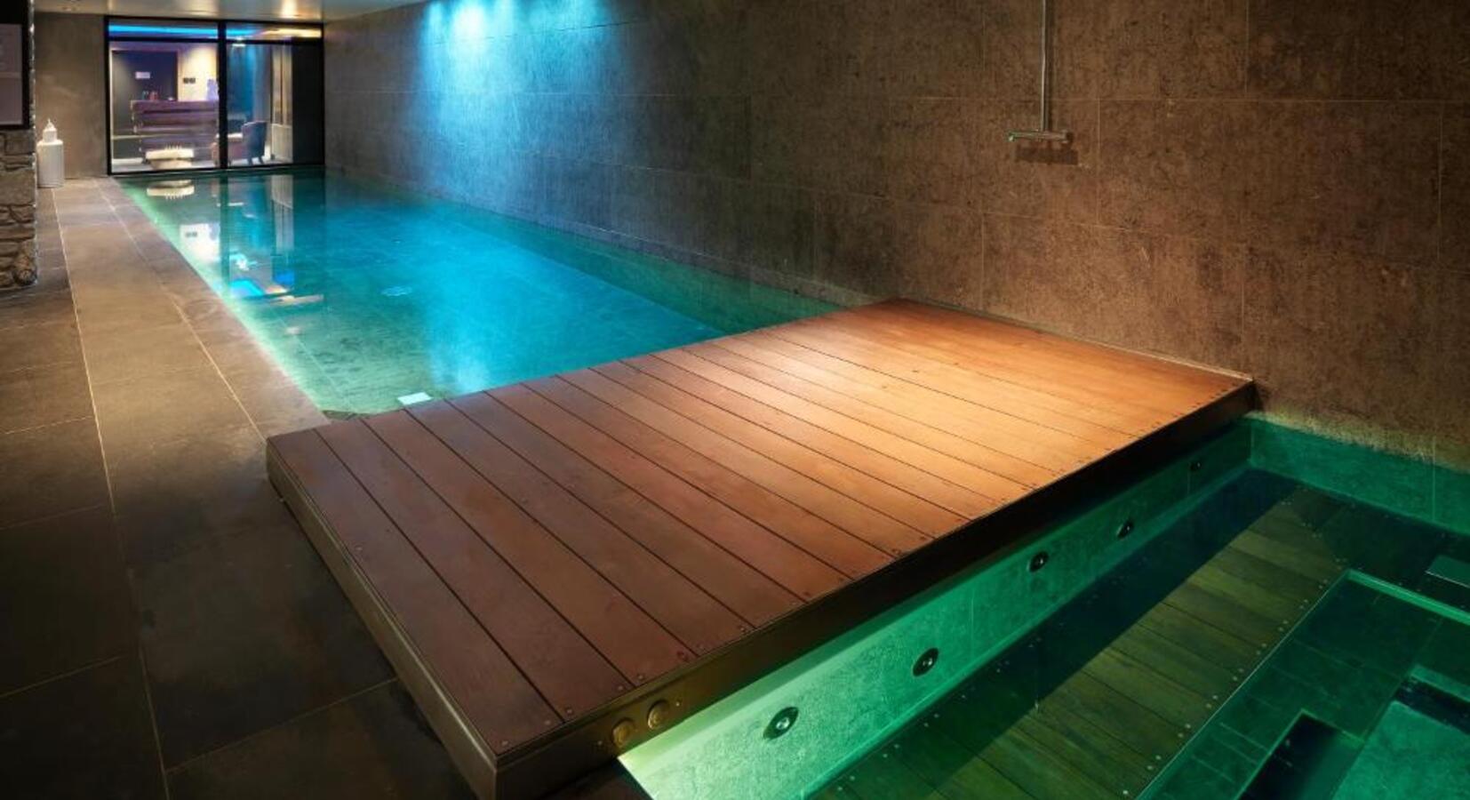 Indoor Swimming Pool 