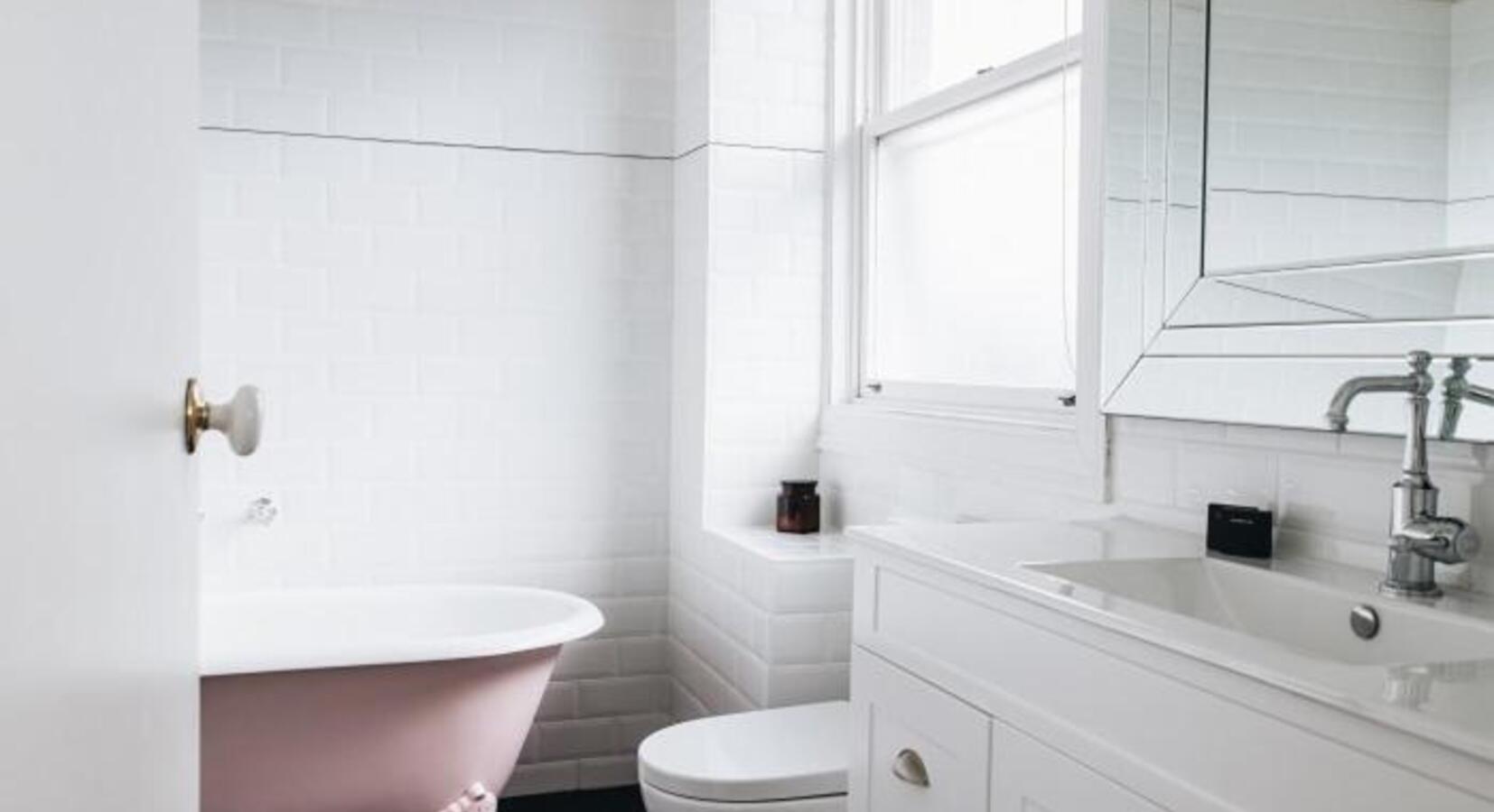 Bathroom with Tub