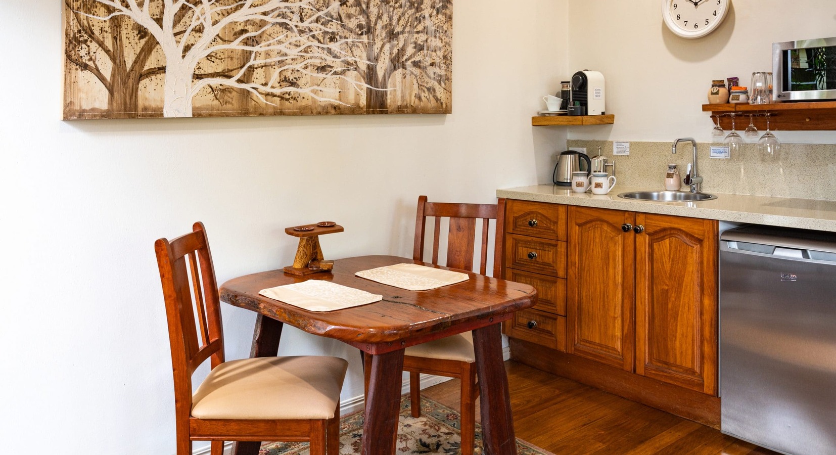 Gardenview Cottage Kitchen