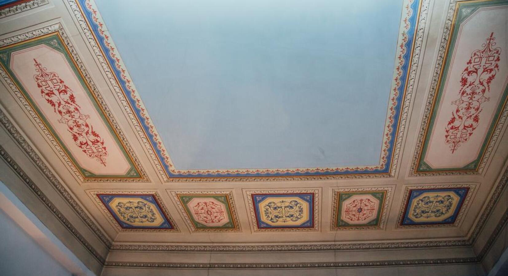 Ceiling detail