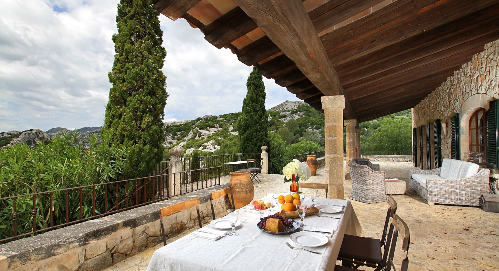 Alfresco Dining Terrace