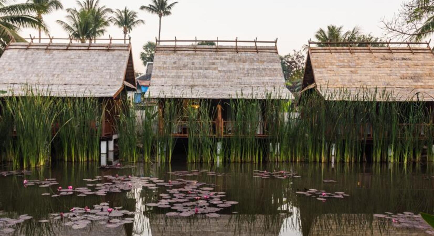 Bungalow with Pond View