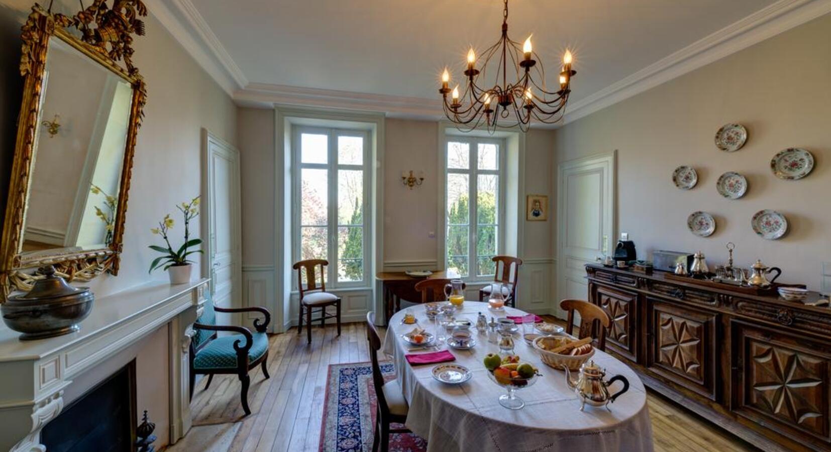 Breakfast Room