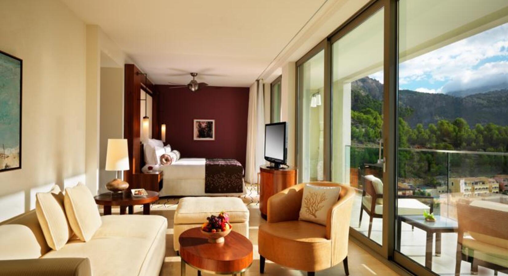 Junior Suite with Mountain View