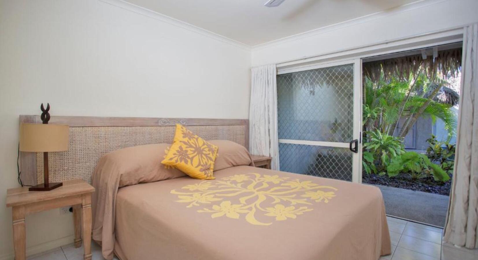 Standard Pool Villa - Bedroom