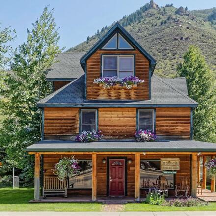 The Minturn Inn