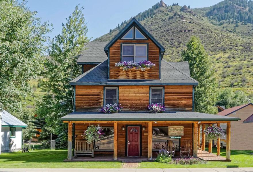 The Minturn Inn