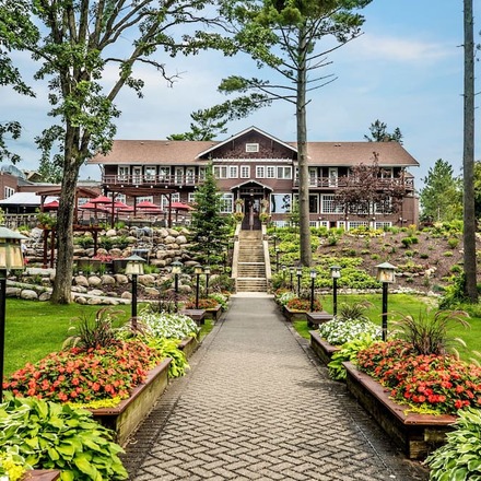 Grand View Lodge