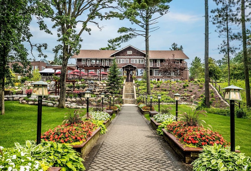 Grand View Lodge