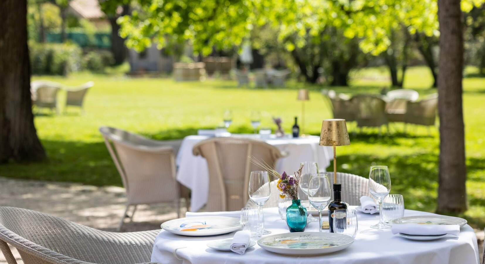 Alfresco dining