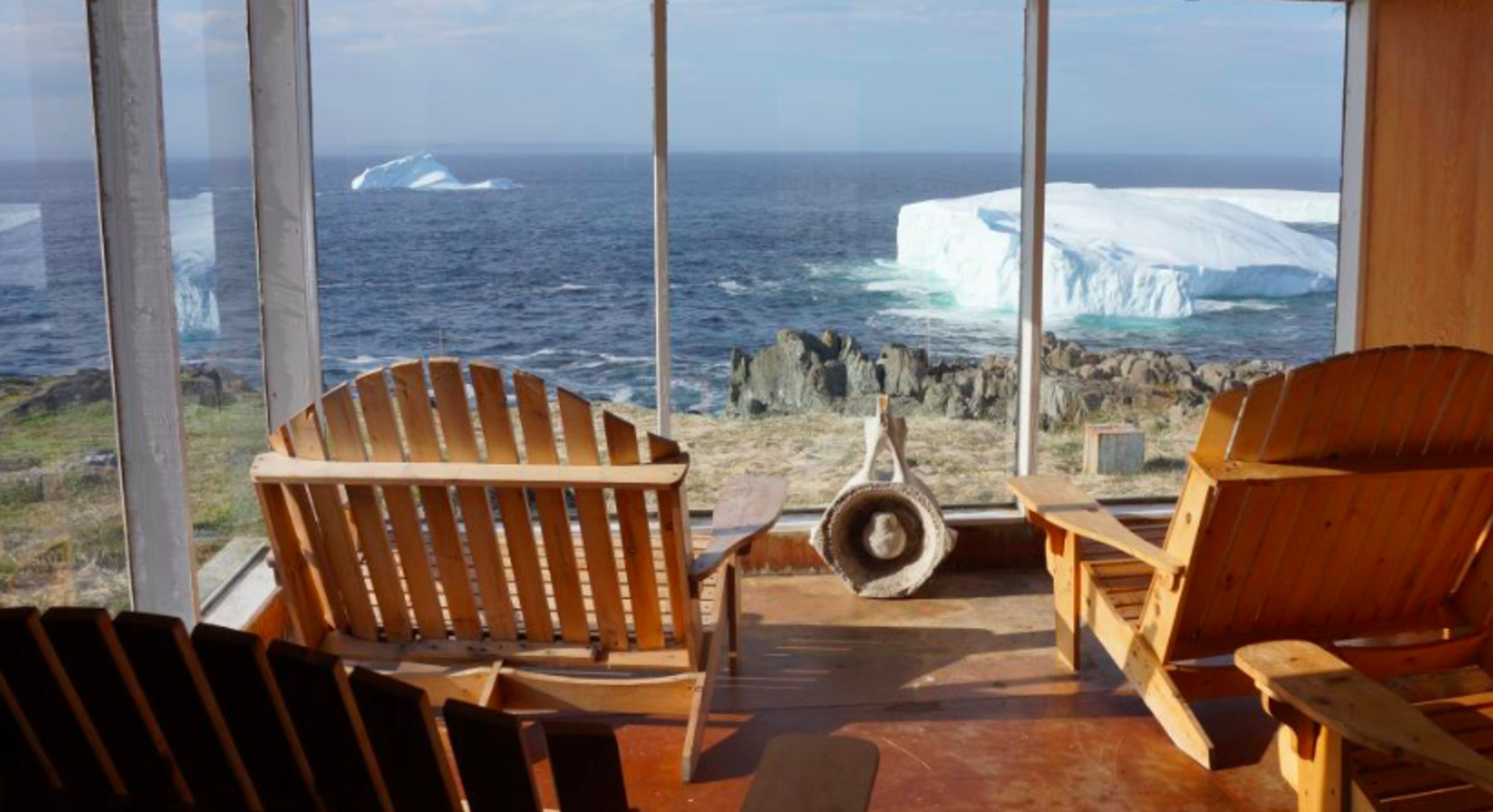 Indoor whale-watching station