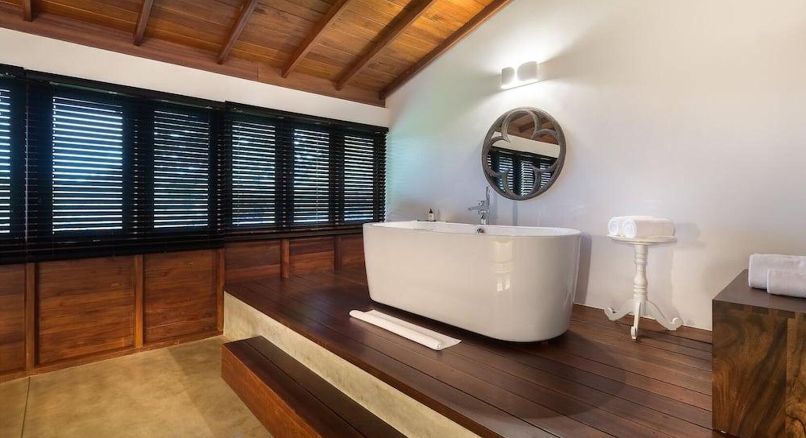 Bathroom with Tub