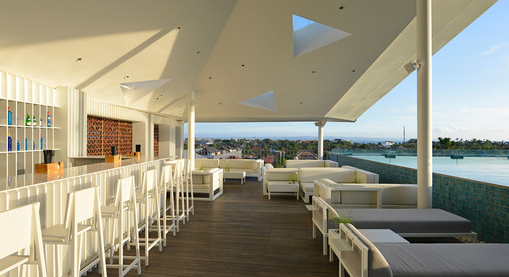 Rooftop Bar and Lounge