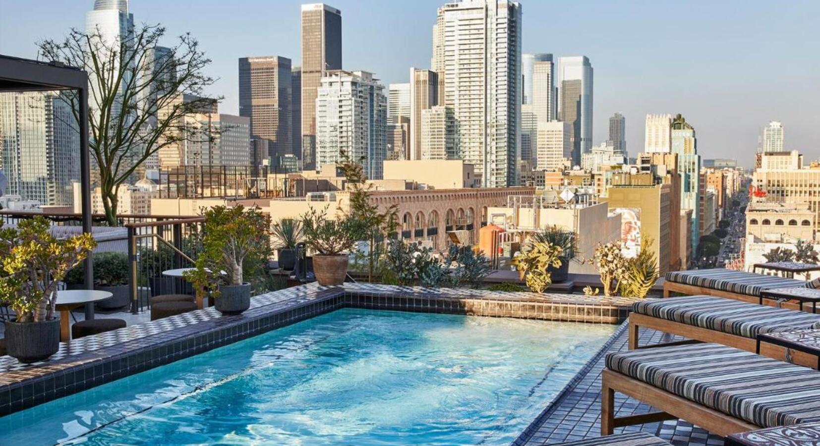 Rooftop Pool with a view