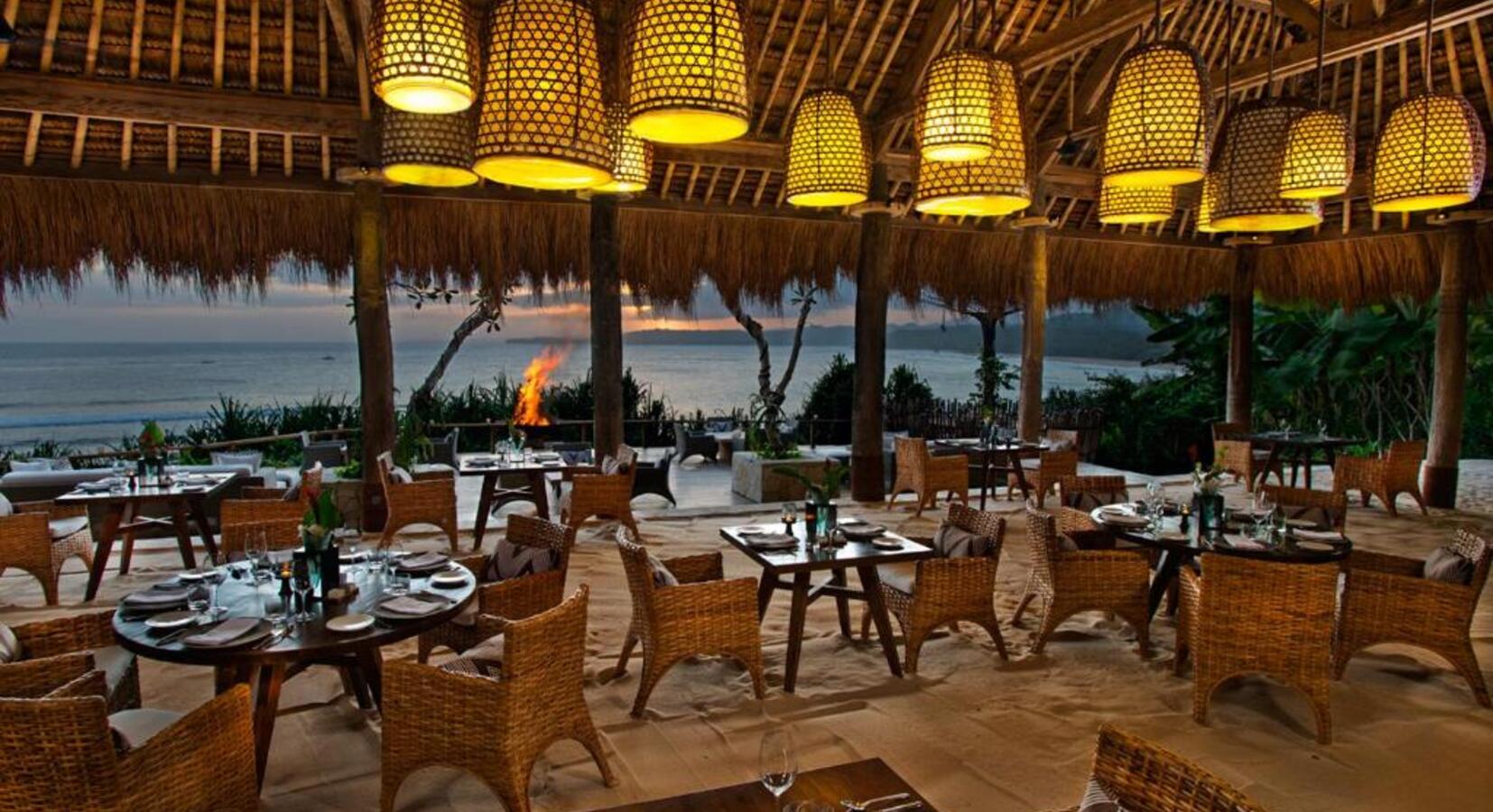 Oceanfront Dining