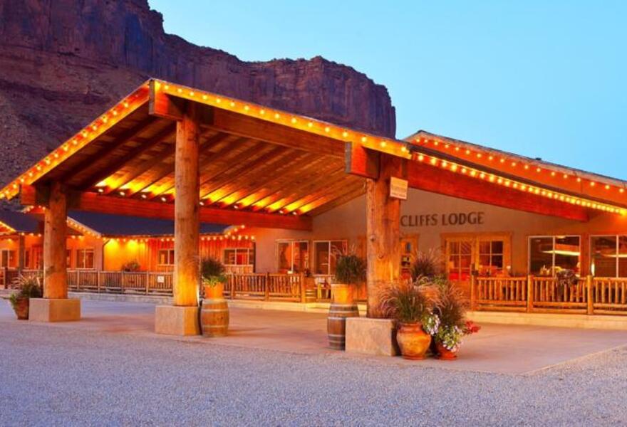 Red Cliffs Lodge