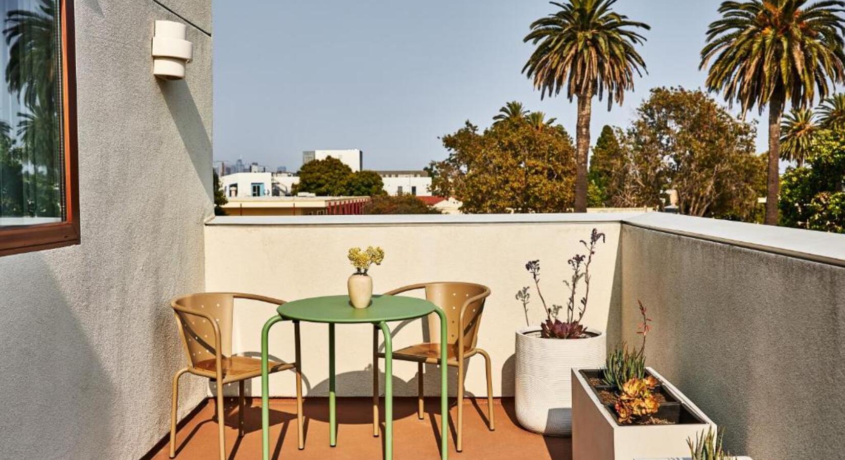 King Room With Balcony