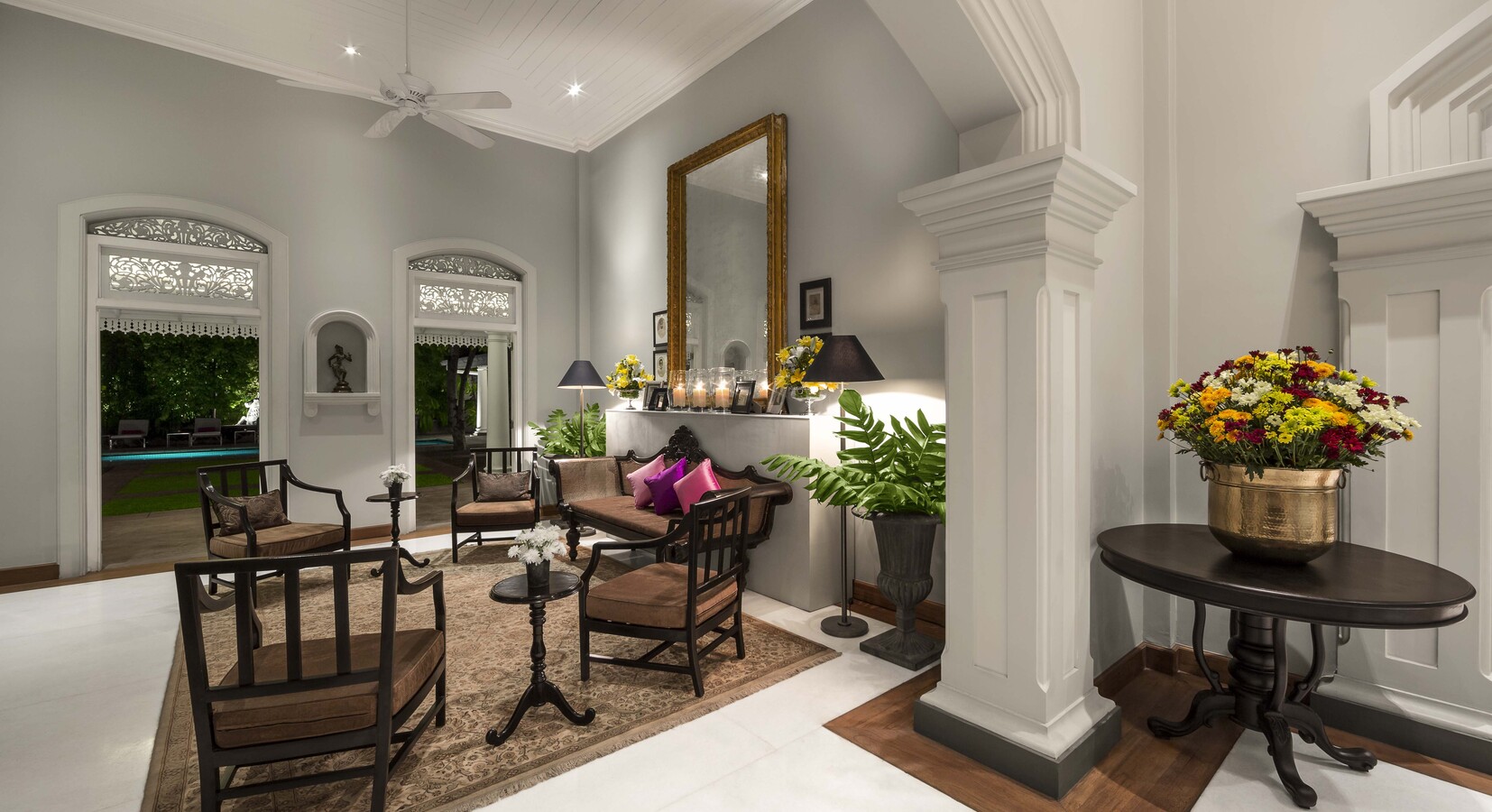 Sitting Room & Foyer