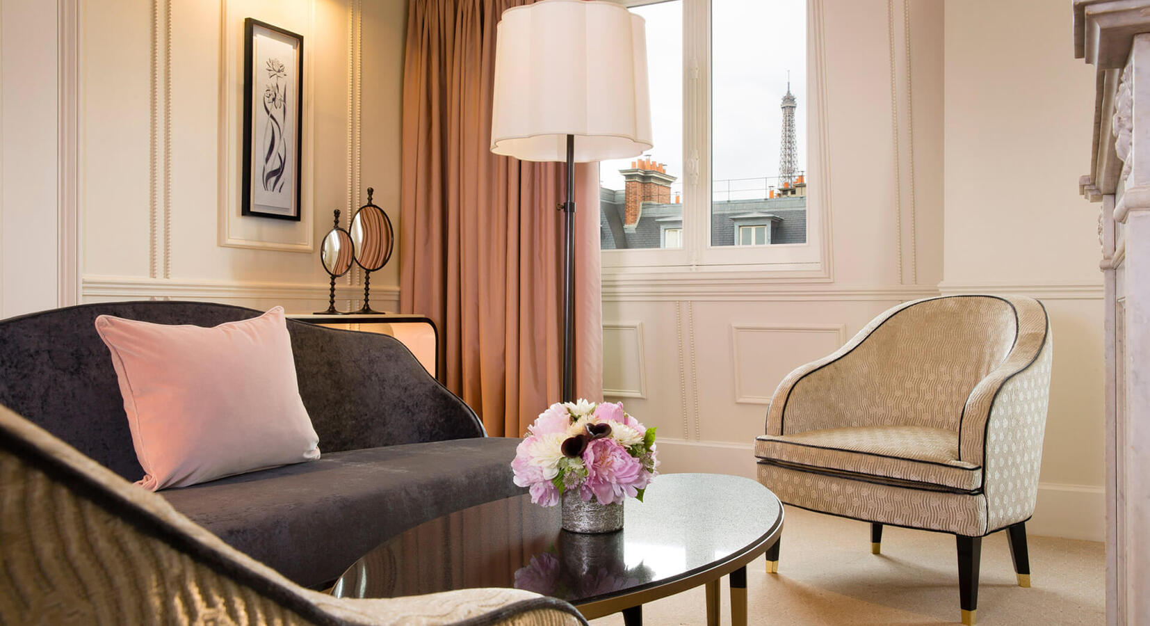 Guest Room with Eiffel Tower View