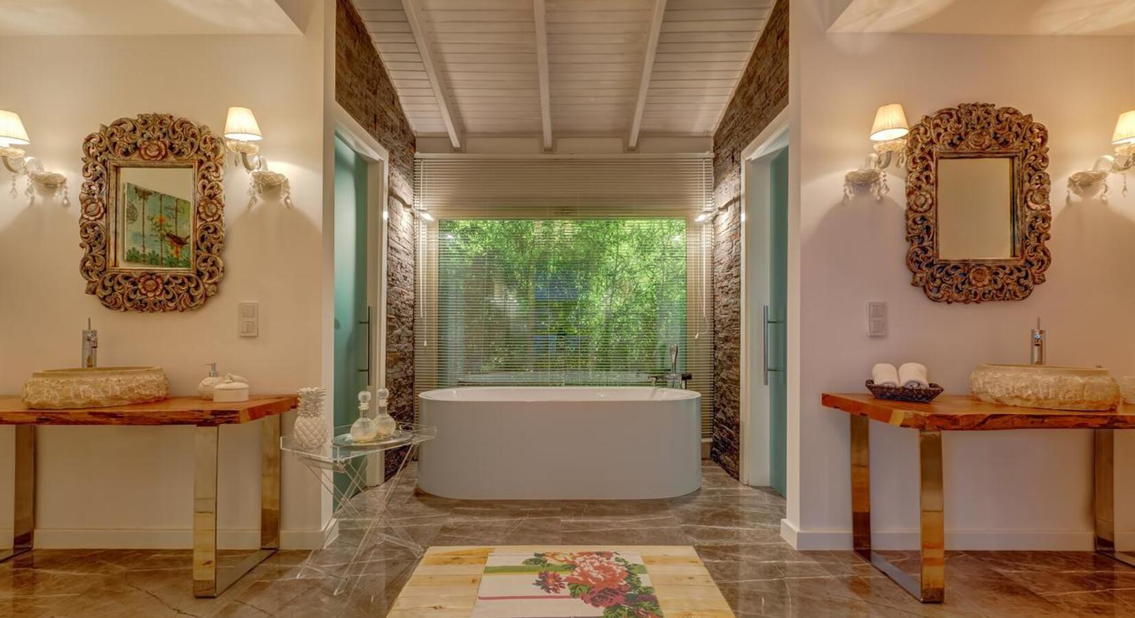 Private bungalow bathroom