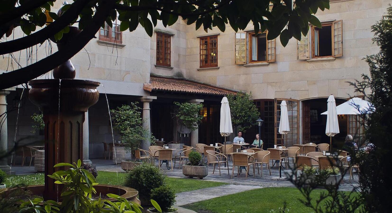 Interior courtyard and fountain