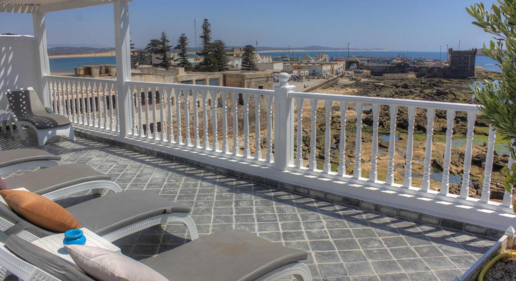 Apartment roof terrace