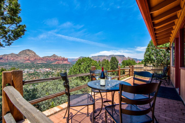 Visit Red Rock State Park and Stay at our luxury B&B